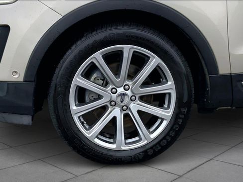 Used 2017 Ford Explorer Limited w/ Equipment Group 301A image 10