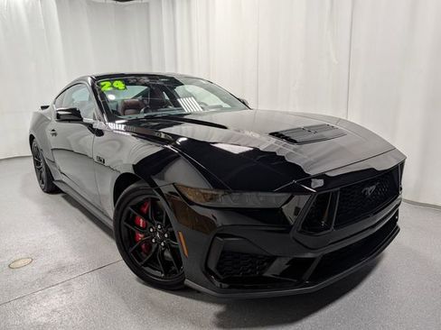 Used 2024 Ford Mustang GT Premium RWD image 2