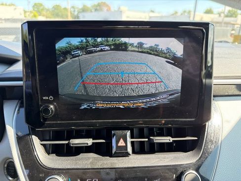 Used 2025 Toyota Corolla SE FWD image 14