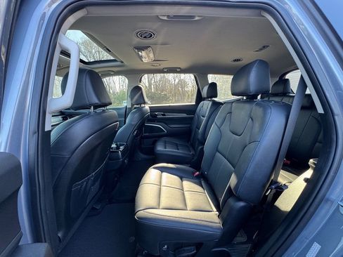 Used 2022 Kia Telluride EX w/ EX Premium Package image 11