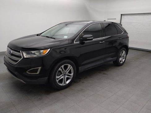 Used 2017 Ford Edge Titanium w/ Technology Package image 2
