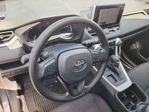 Used 2023 Toyota RAV4 XLE w/ Convenience Package FWD image 1