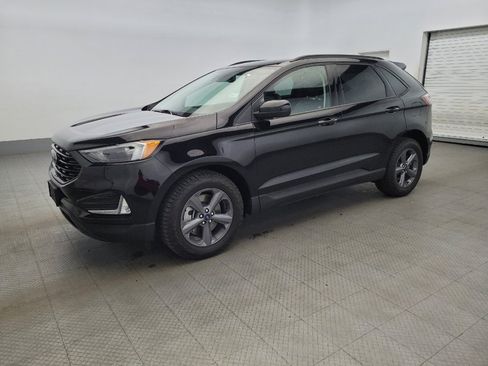 Used 2023 Ford Edge SEL w/ Sport Appearance Package image 2