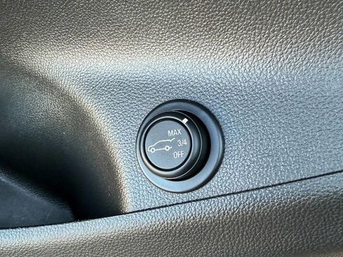 Used 2017 Buick Envision Essence image 26