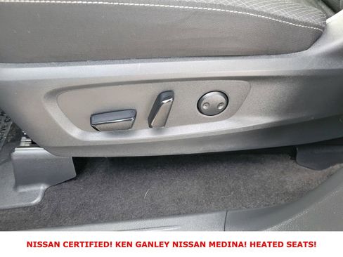 Certified 2025 Nissan Pathfinder SV image 37