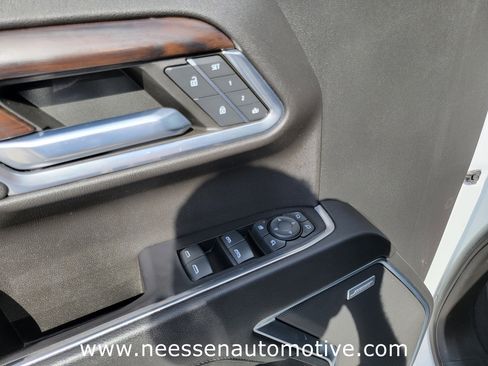 Used 2022 GMC Sierra 1500 SLT w/ SLT Convenience Package image 20