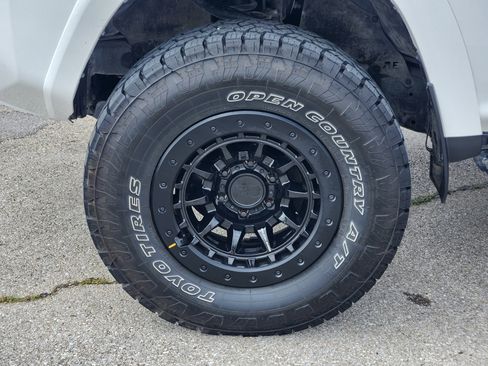 Used 2024 Toyota 4Runner TRD Off-Road Premium w/ Off Road Premium Plus Package AWD/4WD image 10