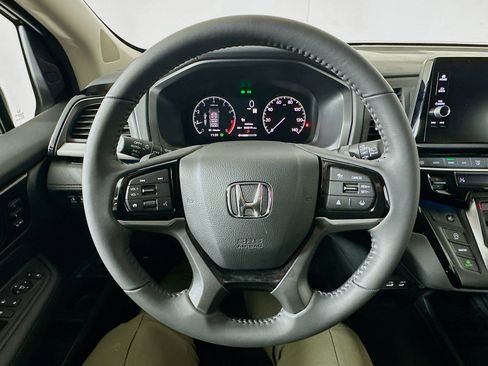 New 2026 Honda Odyssey Touring image 11