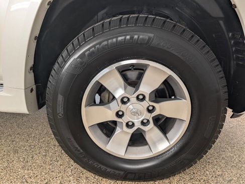 Used 2010 Toyota 4Runner SR5 image 21