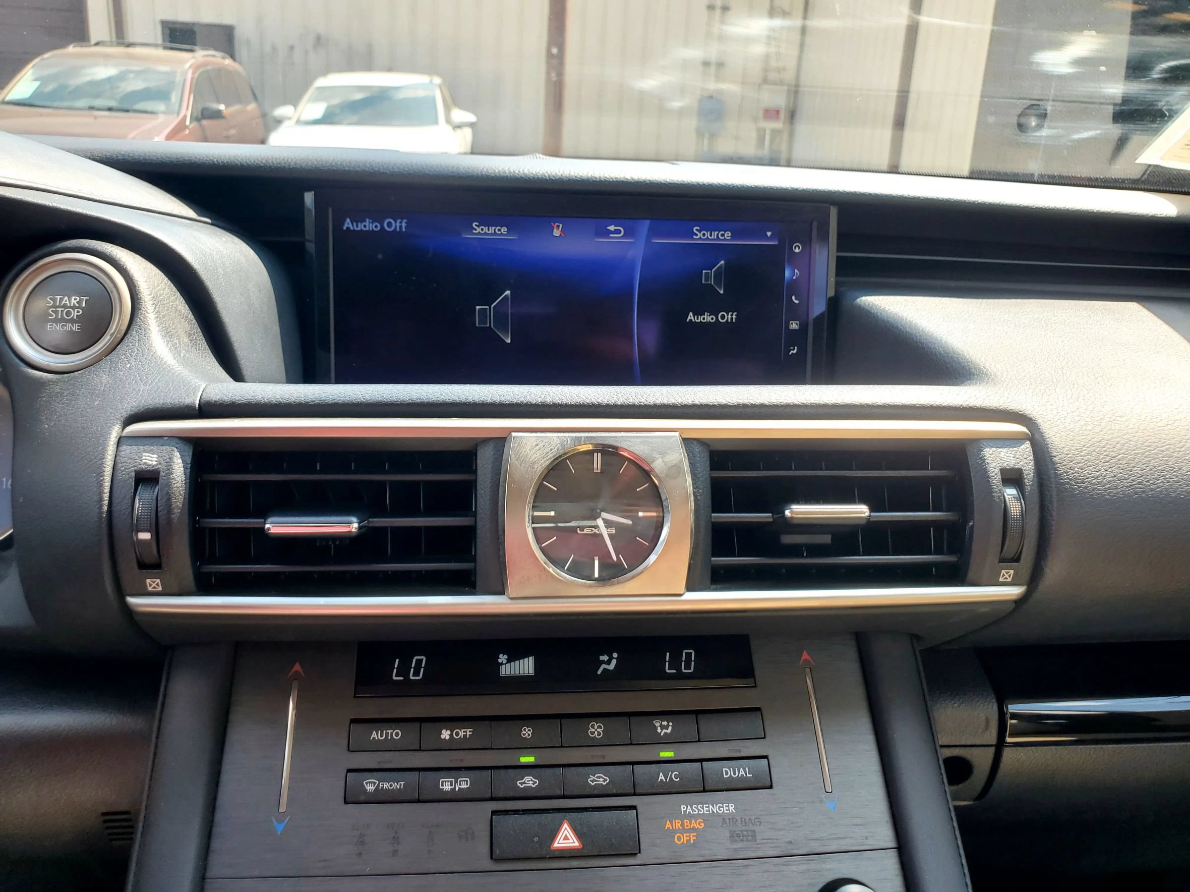 Used 2019 Lexus IS 300 AWD image 33
