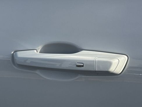 New 2026 Chevrolet Equinox LT image 32