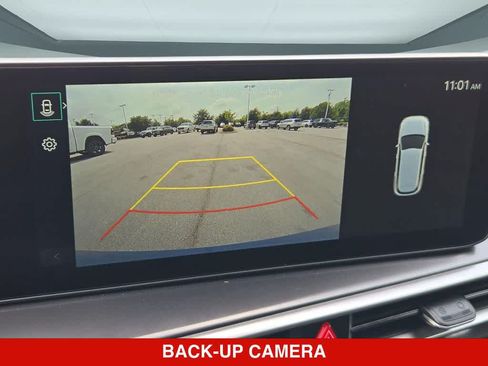 Used 2025 Kia Sorento S FWD image 28