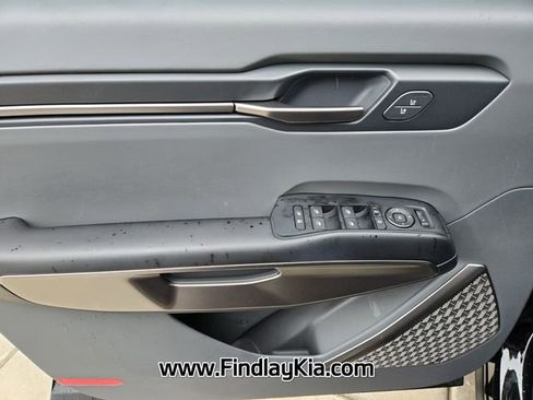 Certified 2026 Kia EV9 Light image 23