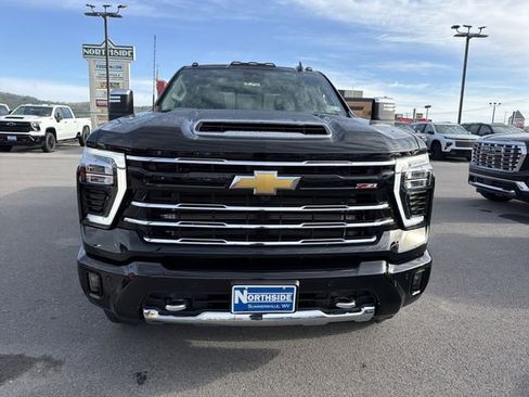 New 2026 Chevrolet Silverado 2500 LT w/ Z71 Chrome Sport Edition AWD/4WD image 2