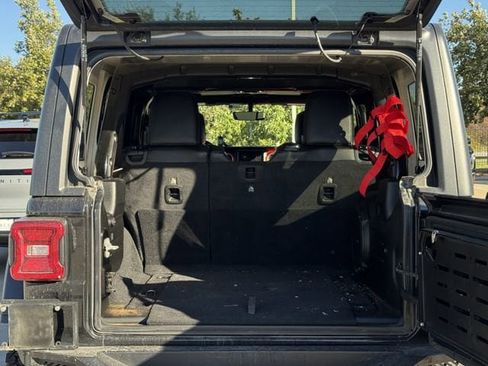 Used 2020 Jeep Wrangler Unlimited Rubicon image 35