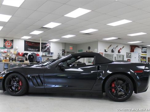 Used 2012 Chevrolet Corvette Grand Sport w/ 3LT Preferred Equipment Group RWD image 4