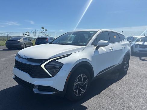 Certified 2025 Kia Sportage LX AWD/4WD image 7
