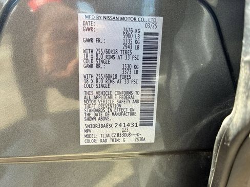 Used 2025 Nissan Pathfinder SV FWD image 27