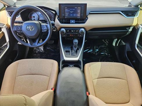 Used 2020 Toyota RAV4 XLE w/ Convenience Package FWD image 23