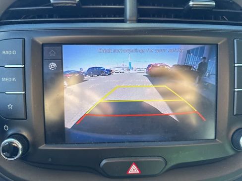 Used 2023 Kia Soul LX w/ LX Technology Package image 13