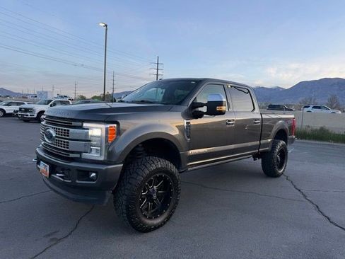 Used 2018 Ford F350 Platinum w/ Platinum Ultimate Package image 2
