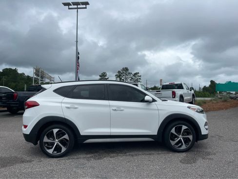 Used 2017 Hyundai Tucson Value FWD image 4