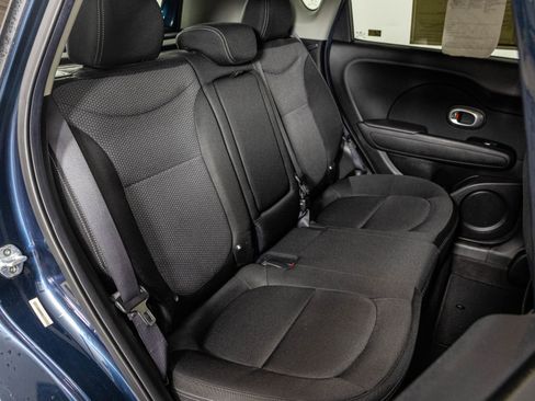 Used 2018 Kia Soul + FWD image 39