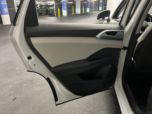 New 2025 Volkswagen Taos SE image 19