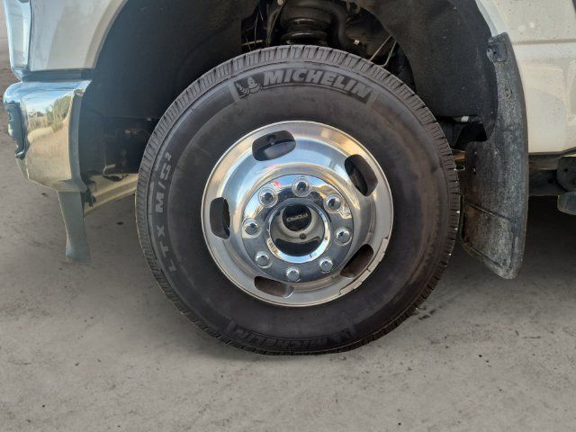 Used 2024 Ford F350 XLT AWD/4WD image 9