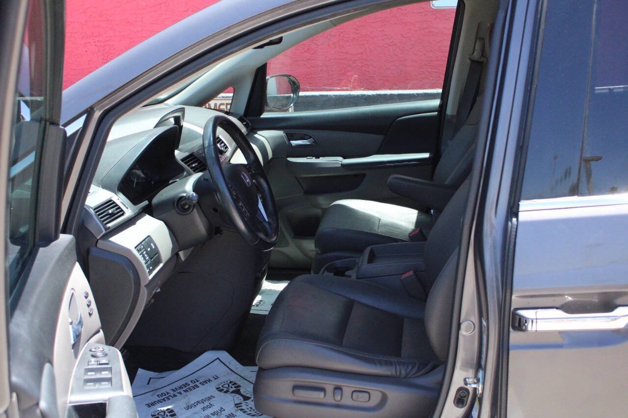 Used 2017 Honda Odyssey Touring image 11