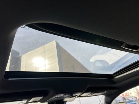 Used 2022 Toyota Tacoma TRD Sport image 13