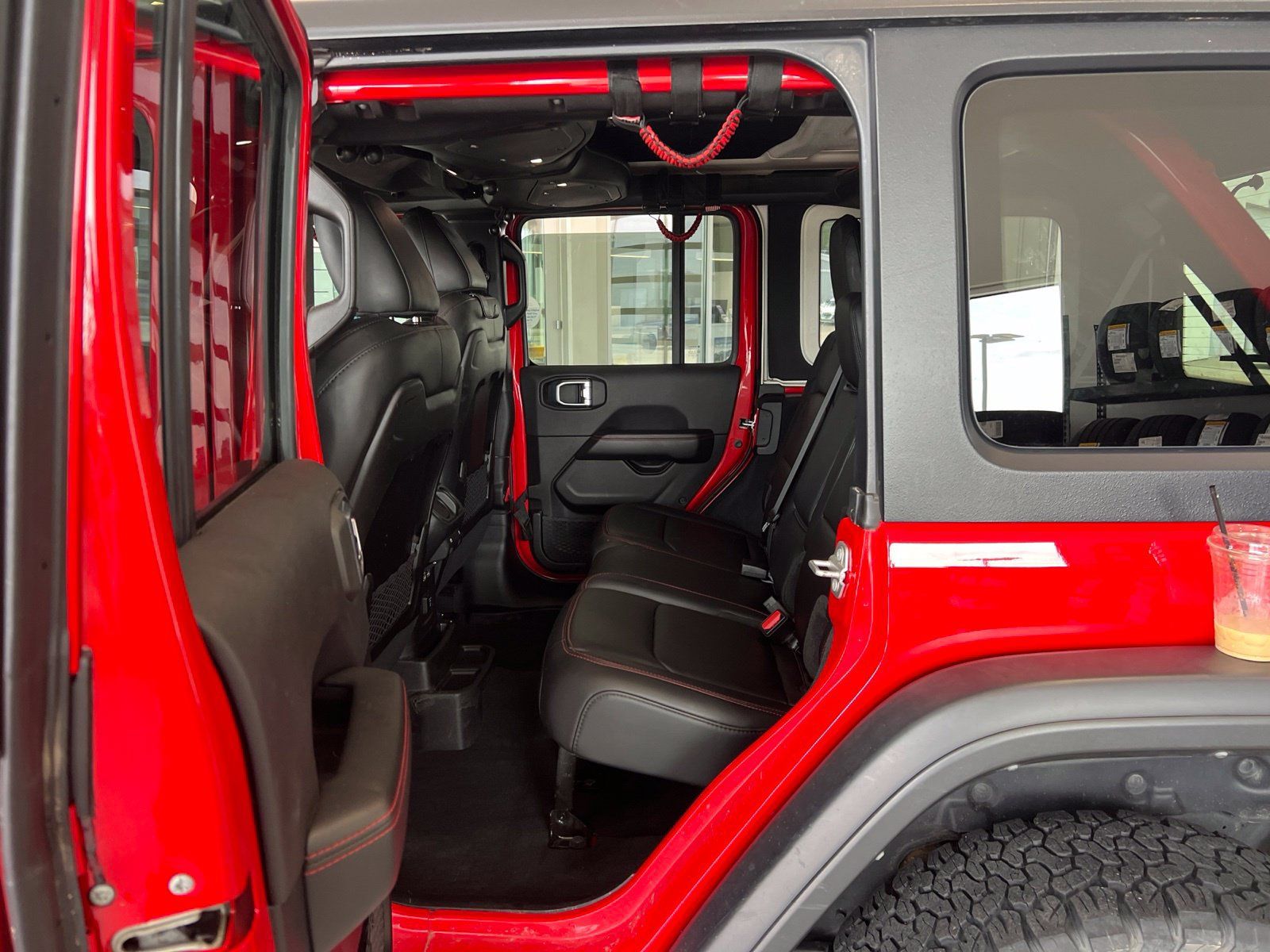 Used 2024 Jeep Wrangler Unlimited Rubicon w/ Technology Group AWD/4WD image 34