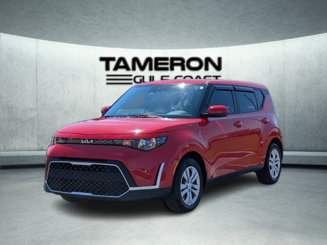 Used 2025 Kia Soul LX FWD image 1
