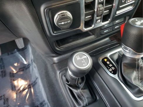 Certified 2024 Jeep Wrangler Sport S image 21