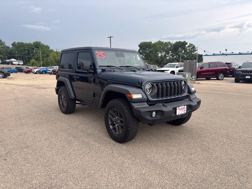 Used 2025 Jeep Wrangler Sport AWD/4WD image 7