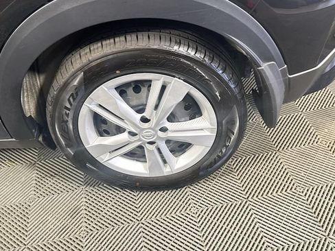 Used 2024 Nissan Kicks S FWD image 28