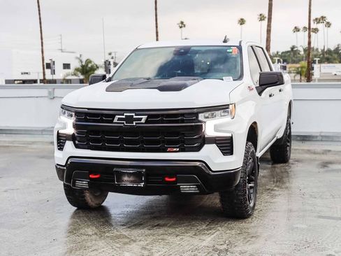 Used 2024 Chevrolet Silverado 1500 LT Trail Boss AWD/4WD image 4