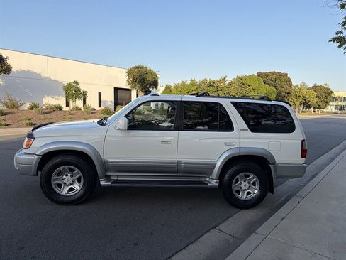 Used 2000 Toyota 4Runner Limited image 9