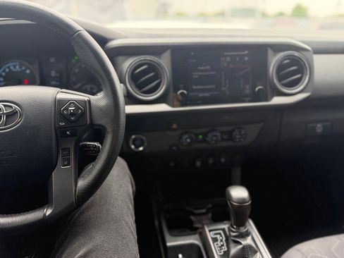 Used 2019 Toyota Tacoma TRD Sport RWD image 8