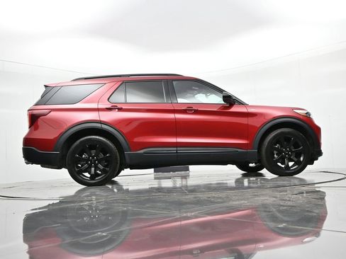 Used 2022 Ford Explorer ST-Line w/ Class IV Trailer Tow Package AWD/4WD image 29