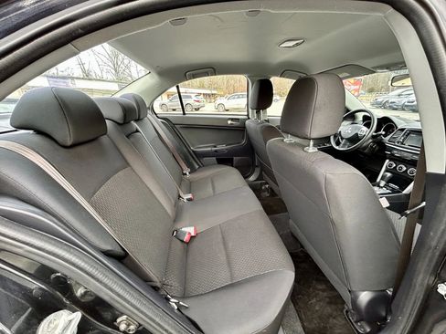 Used 2017 Mitsubishi Lancer AWD Sedan image 15