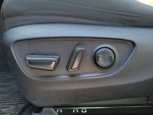 Used 2022 Toyota RAV4 XLE image 16