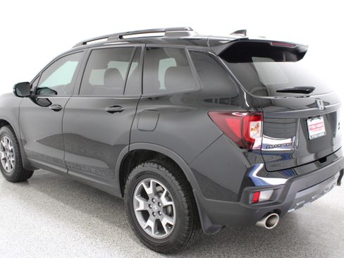Used 2022 Honda Passport TrailSport image 9