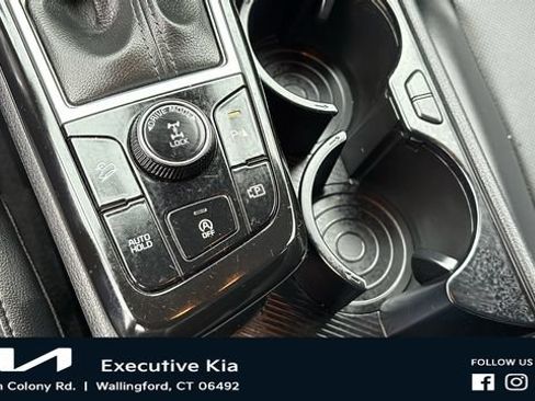 Used 2023 Kia Sportage EX AWD/4WD image 19