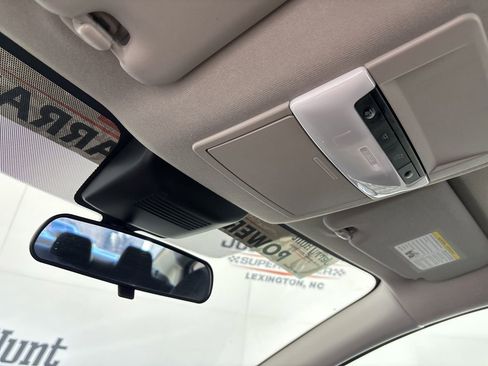 Used 2024 Nissan Sentra SR image 17