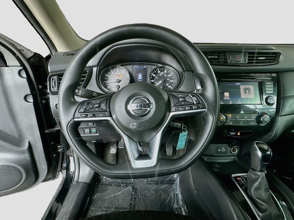 Used 2020 Nissan Rogue S FWD image 11