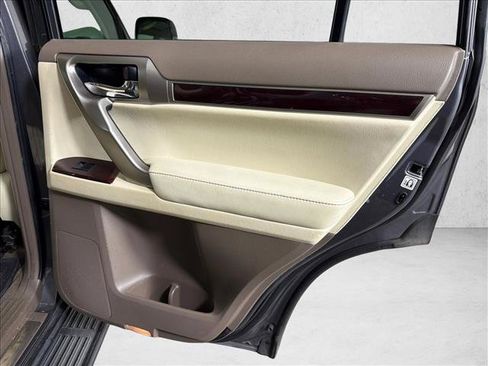 Used 2015 Lexus GX 460 w/ Premium Package AWD/4WD image 18