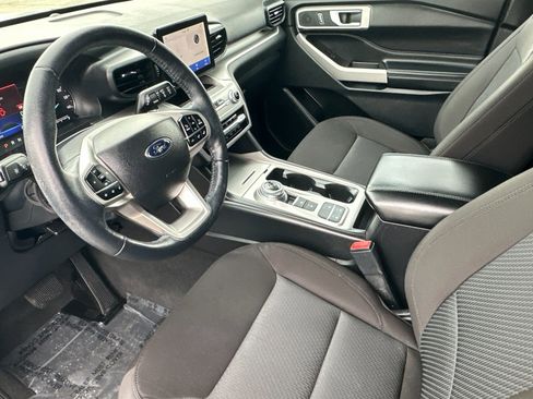 Certified 2022 Ford Explorer XLT image 11