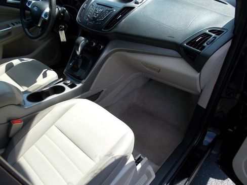 Used 2015 Ford Escape SE image 21