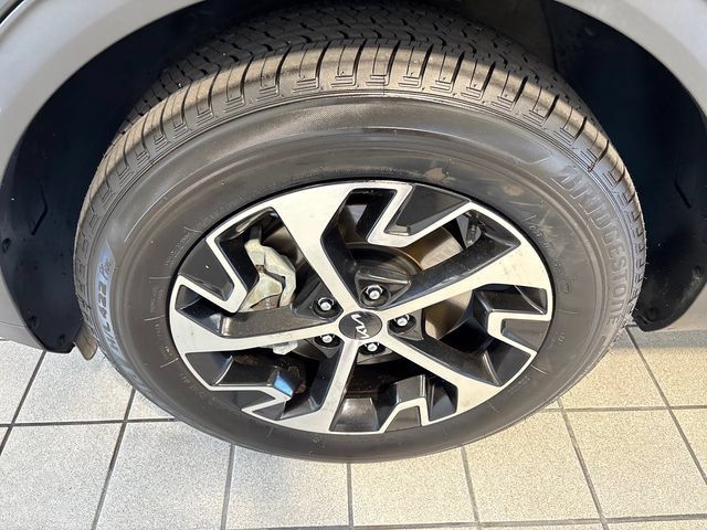 Used 2023 Kia Sportage EX AWD/4WD image 5